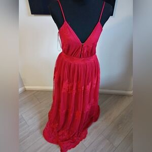 Elegant Red Floral Deep V-Neck Maxi Dress Size Small NWT